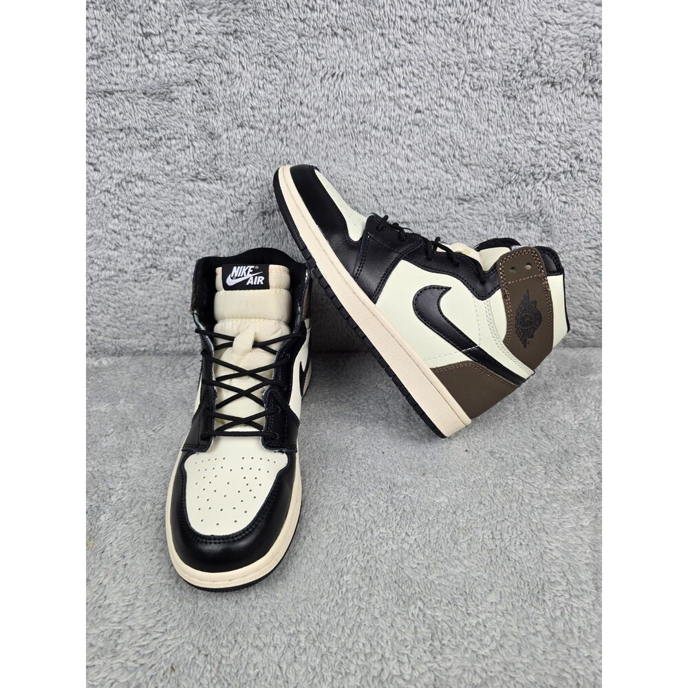 Nike Air Jordan 1 Retro High Dark Mocha Shoes Brown / Black Men's Size 8